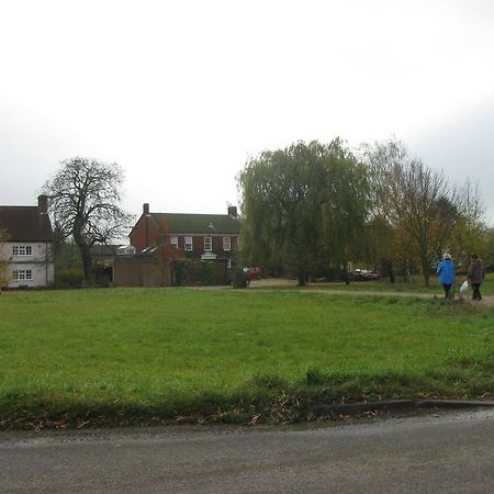 B&B The Pippins Sandy Buitenkant foto